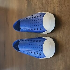 Native Jefferson Victoria Blue/Shell White 7M9W